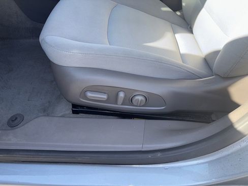 Used 2025 Chevrolet Malibu LT image 10