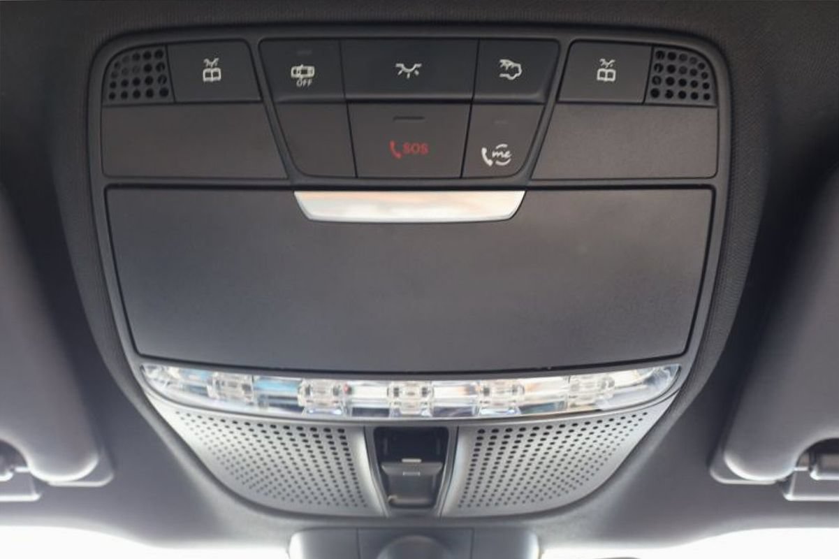 Used 2019 Mercedes-Benz E 450 4MATIC Sedan w/ Premium Package image 23