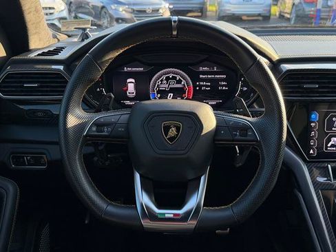 Used 2021 Lamborghini Urus AWD/4WD image 47