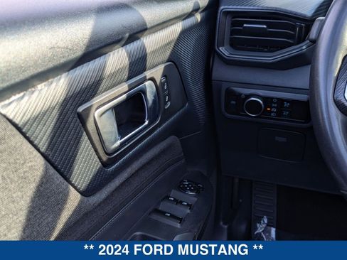 Certified 2024 Ford Mustang Convertible image 19