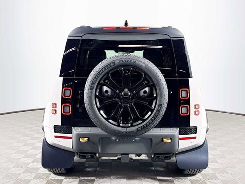 New 2026 Land Rover Defender 110 OCTA image 6