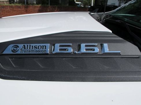 Used 2025 Chevrolet Silverado 2500 Custom w/ Custom Value Package AWD/4WD image 8