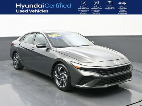 Certified 2025 Hyundai Elantra Sport image 1