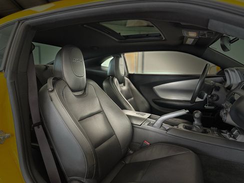 Used 2010 Chevrolet Camaro SS w/ RS Package RWD image 27