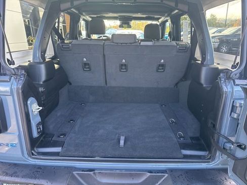 Used 2024 Jeep Wrangler Unlimited w/ Convenience Group image 28