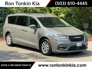 Used 2022 Chrysler Pacifica Touring-L FWD video 1