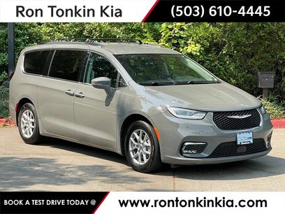 Used 2022 Chrysler Pacifica Touring-L