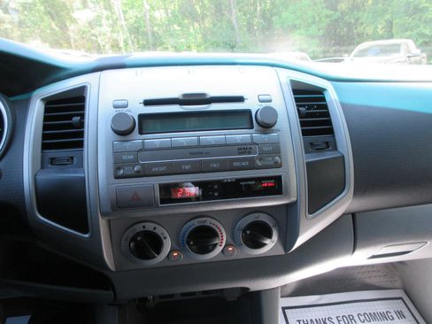 Used 2010 Toyota Tacoma PreRunner RWD image 12
