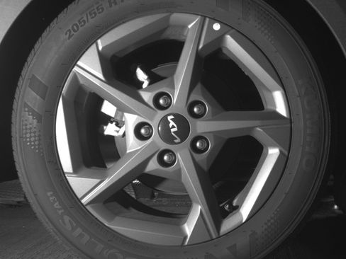 Used 2025 Kia K4 LXS image 15