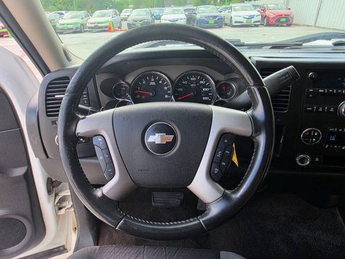 Used 2009 Chevrolet Silverado 1500 LT w/ Regional Value Package RWD image 37