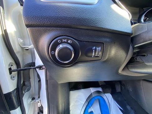 Used 2021 Jeep Compass Sport image 18