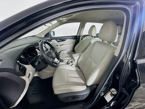 Used 2022 Nissan Rogue Sport SL image 13