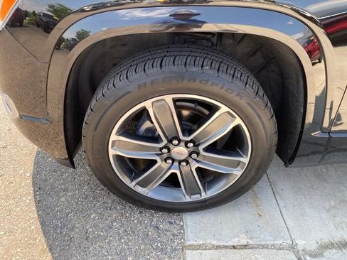 Used 2019 GMC Acadia Denali w/ Technology Package AWD/4WD image 13