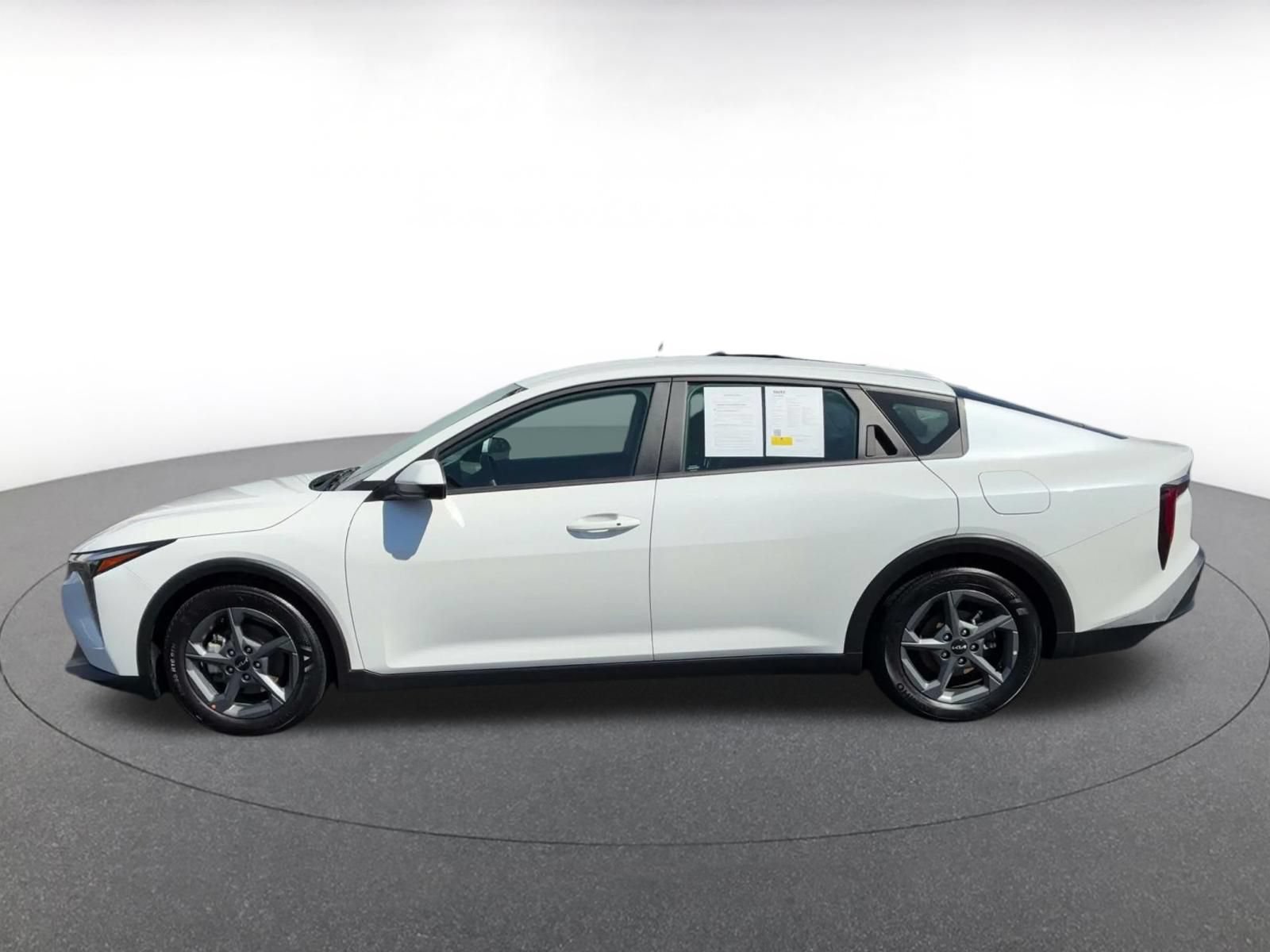 Used 2025 Kia K4 FWD image 8