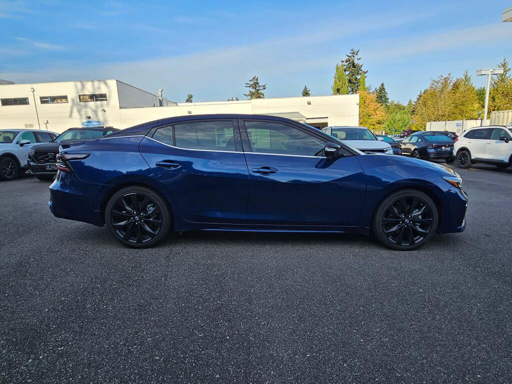 Used 2023 Nissan Maxima SR FWD image 8