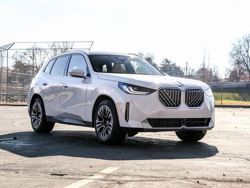 Used 2026 BMW X3 xDrive30 w/ Convenience Package image 7