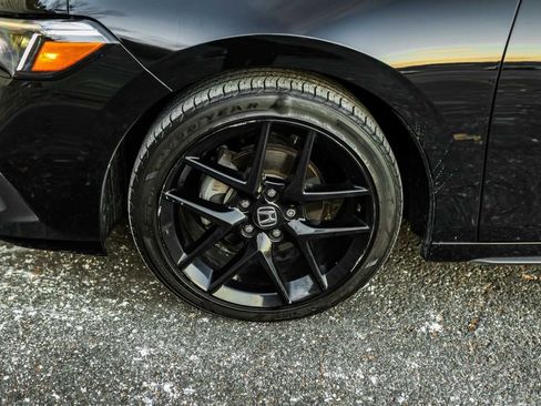 Used 2023 Honda Civic Sport image 12