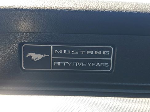 Used 2020 Ford Mustang Premium w/ Equipment Group 201A RWD image 27
