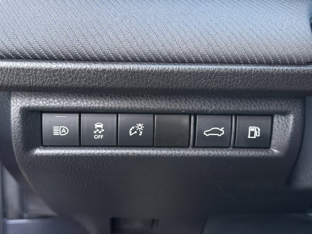 Used 2025 Toyota Camry SE FWD image 25