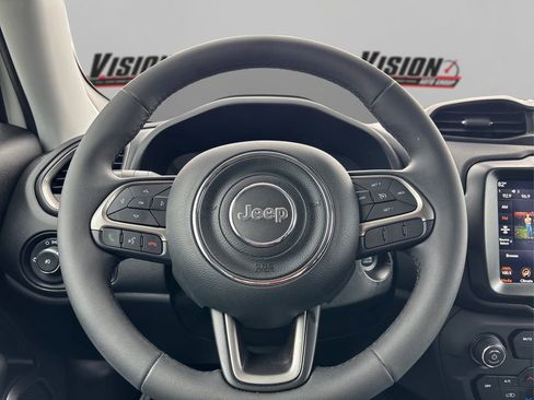 Used 2022 Jeep Renegade Latitude image 24