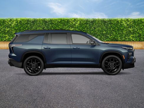 New 2026 Chevrolet Traverse RS image 3