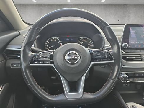 Used 2024 Nissan Altima 2.5 SR FWD image 21