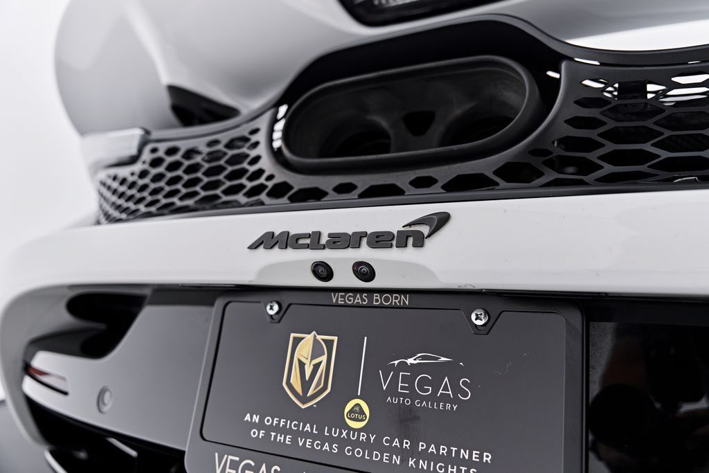 Used 2025 McLaren 750S Spider RWD image 35