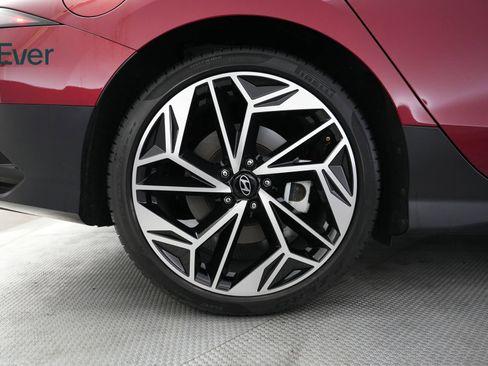 Used 2024 Hyundai Ioniq 6 Limited RWD image 9