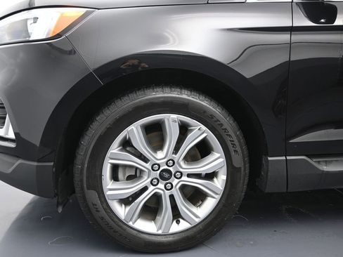 Used 2024 Ford Edge Titanium image 10