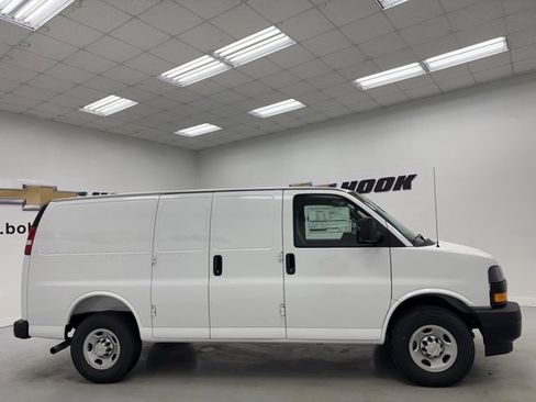 New 2025 Chevrolet Express 2500 w/ Driver Convenience Package image 4