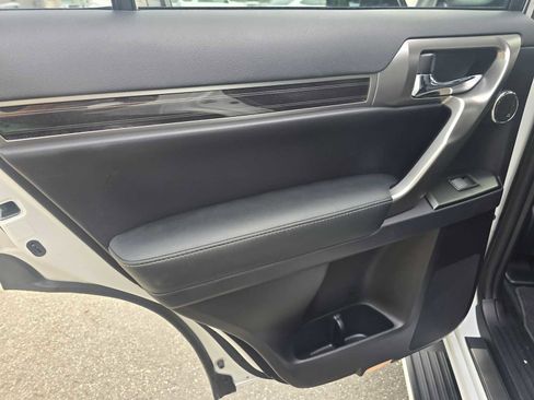 Certified 2023 Lexus GX 460 Premium image 18