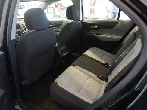 Used 2019 Chevrolet Equinox LS FWD image 18