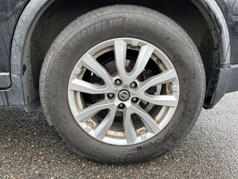 Used 2017 Nissan Rogue SV image 6