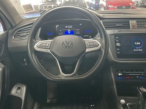 Certified 2022 Volkswagen Tiguan SE image 18