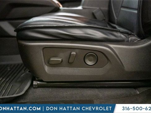 Used 2024 Chevrolet Colorado Trail Boss w/ LPO, Dark Essentials Package image 18