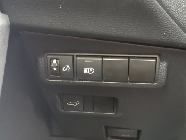 Certified 2023 Toyota Corolla Cross XLE w/ Convenience Package FWD image 26