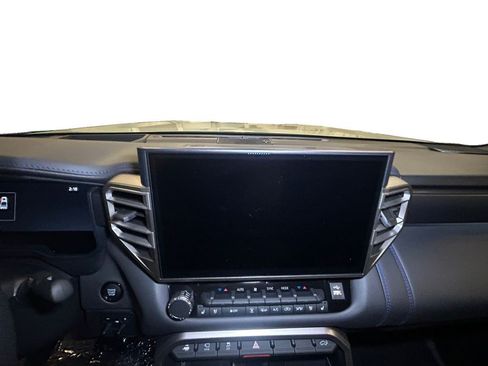 New 2026 Toyota Tundra Platinum AWD/4WD image 10