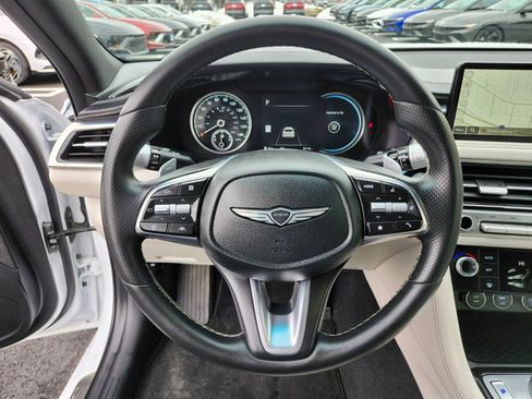 Used 2025 Genesis G70 2.5T image 27