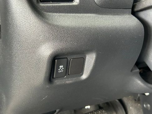 Used 2016 Nissan Versa SV image 42