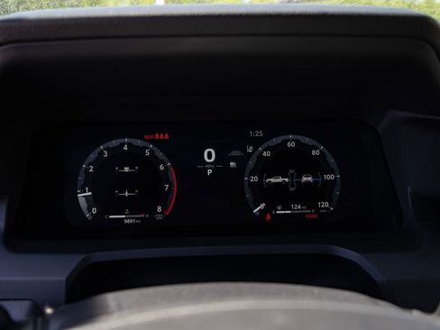 Used 2025 Toyota Tacoma TRD Sport AWD/4WD image 26