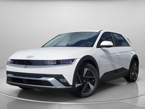 New 2026 Hyundai Ioniq 5 SE image 3