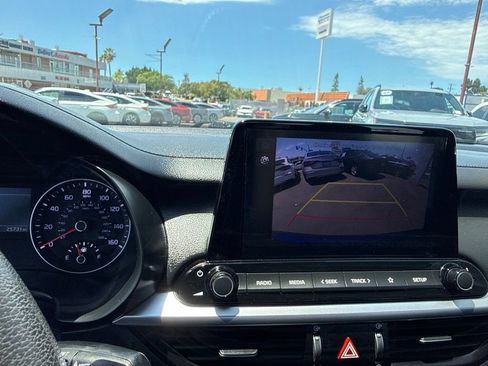 Used 2024 Kia Forte LXS w/ LXS Technology Package FWD image 14