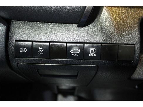 Used 2023 Toyota Camry SE image 30