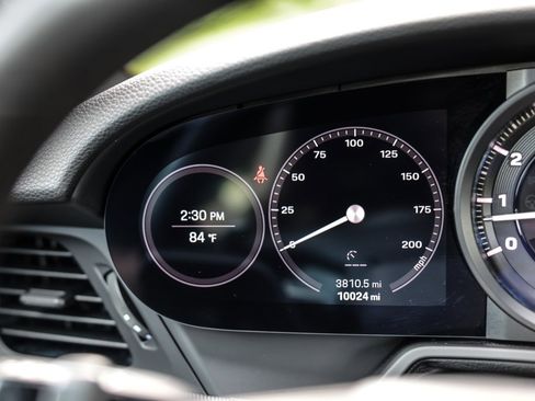 Used 2023 Porsche 911 Carrera 4S w/ Sport Package image 41