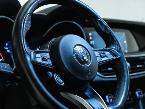 Used 2022 Alfa Romeo Stelvio Ti image 24