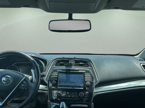 Used 2017 Nissan Maxima SR w/ Midnight Edition FWD image 9