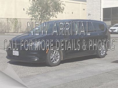 Used 2022 Chrysler Voyager LX