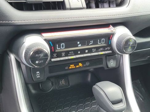 Certified 2025 Toyota RAV4 XLE image 23