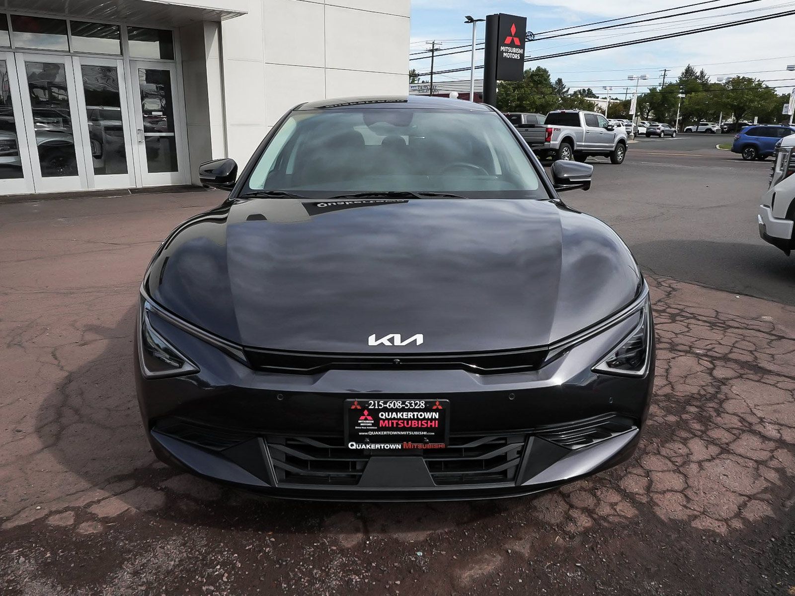 Used 2025 Kia EV6 Light w/ Light LR Technology Package AWD/4WD image 2