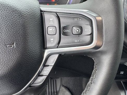 Used 2025 RAM 2500 Laramie AWD/4WD image 26